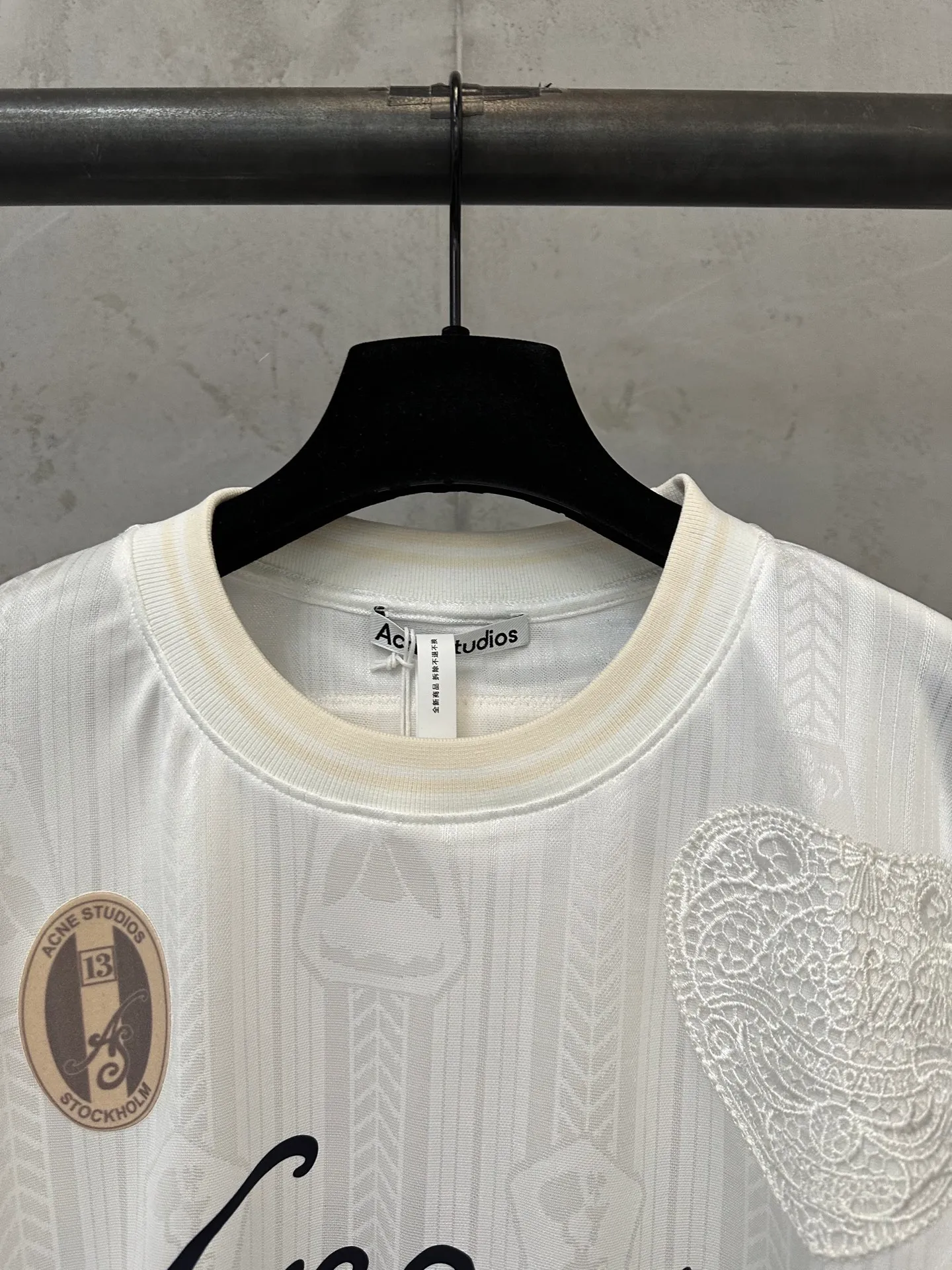 190 Acne Studios 26SS football jersey technical jacquard fabric logo long-sleeved jersey Fabric: Made of customized polyester fiber high count jacquard fabric 170g 100% cotton twill fabric g Customized hardware Thread Accessories Matching version Men's and women's Same Style Color: White Size: S M L XL